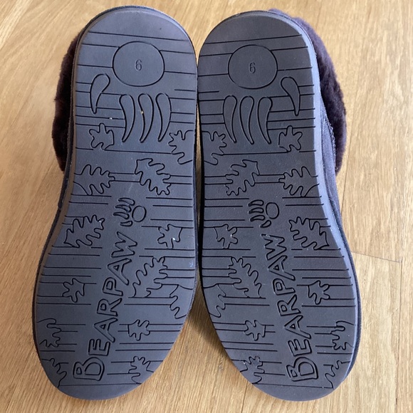 BearPaw Like New  “Abby” Chocolate Suede Boots - Picture 12 of 12